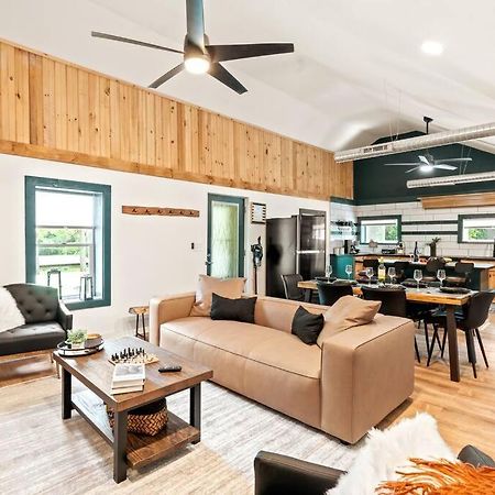 The Modern Forge Ny, Honeoye Lake Esterno foto