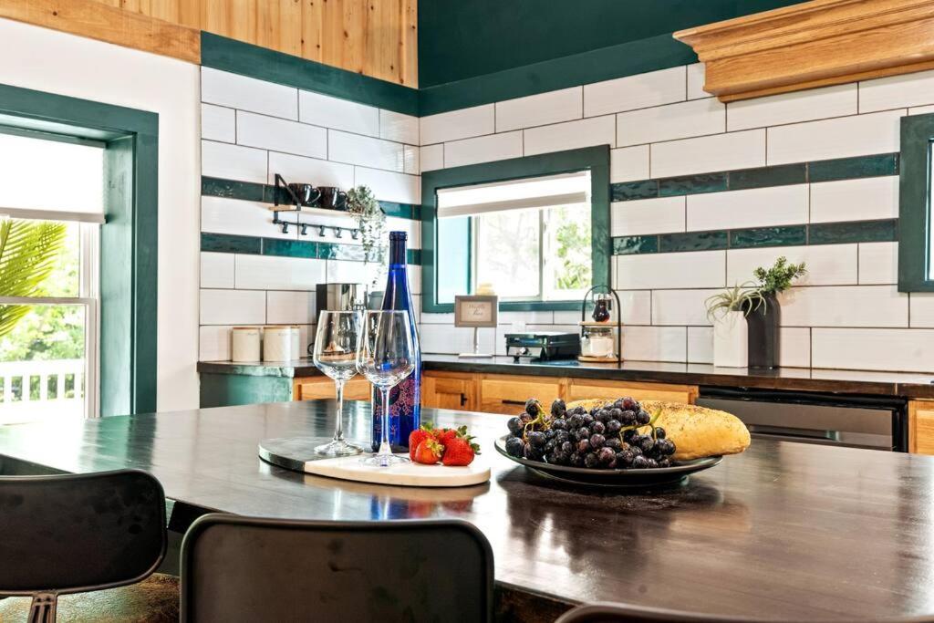 The Modern Forge Ny, Honeoye Lake Esterno foto