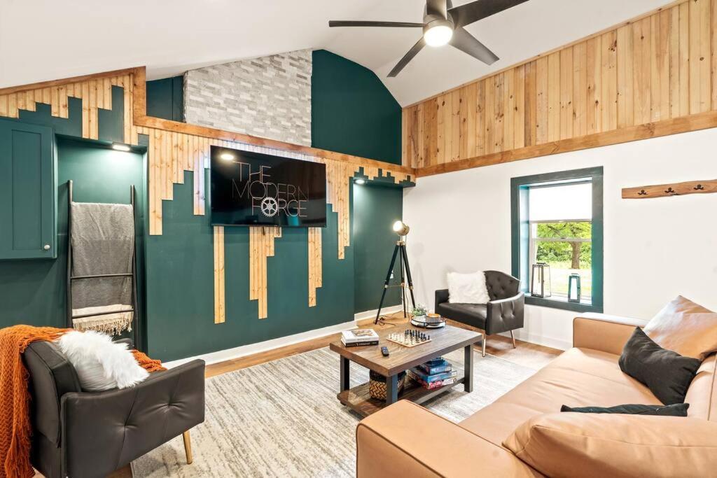 The Modern Forge Ny, Honeoye Lake Esterno foto