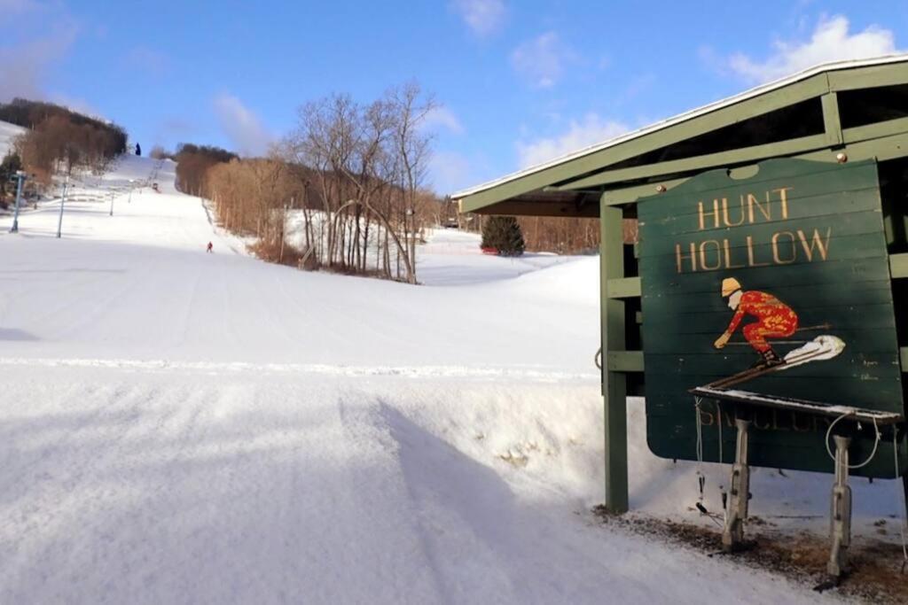 The Modern Forge Ny, Honeoye Lake Esterno foto